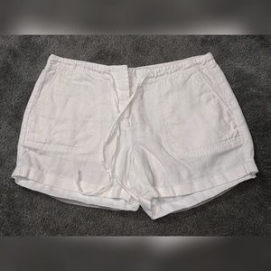 Vineyard Vines white linen shorts
